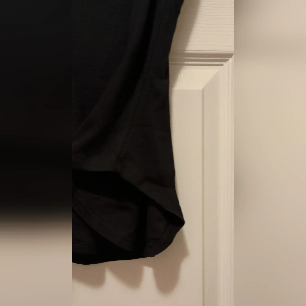 Chaser brand Black ribbed ruffle Tank Top New With Tags Small - Picture 8 of 9